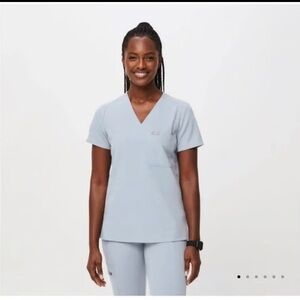 Women’s Dusty Blue Catarina One-Pocket Scrub Top